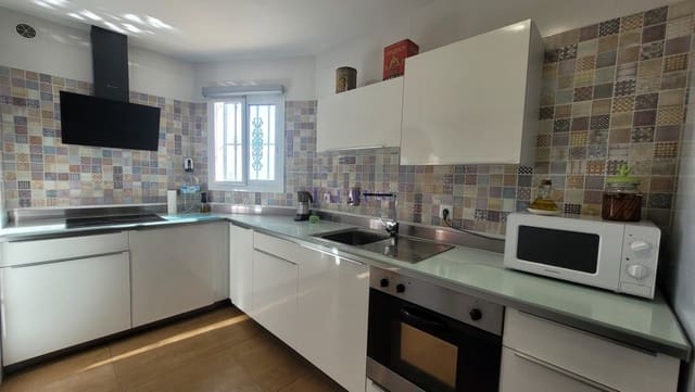 4 soverom Villa til salgs i Arenas de Velez, Arenas med svømmebasseng - € 398 000 (Ref: 7969244)