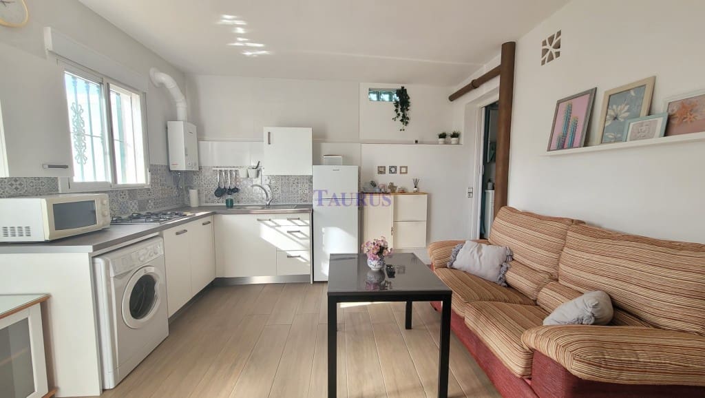 4 soveværelse Villa til salg i Arenas de Velez med swimmingpool - € 398.000 (Ref: 7969244)