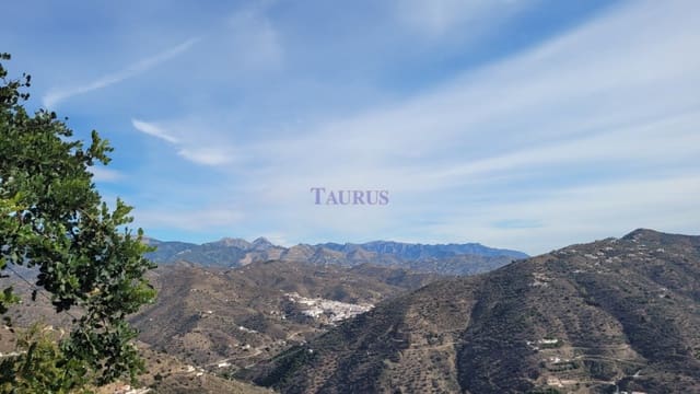 4 soverom Villa til salgs i Arenas de Velez, Arenas med svømmebasseng - € 398 000 (Ref: 7969244)