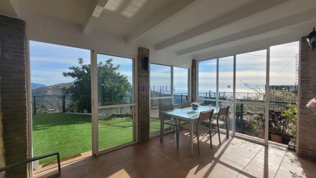 4 soverom Villa til salgs i Arenas de Velez, Arenas med svømmebasseng - € 398 000 (Ref: 7969244)