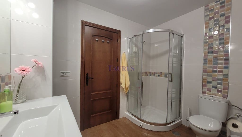 4 soveværelse Villa til salg i Arenas de Velez med swimmingpool - € 398.000 (Ref: 7969244)