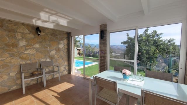 4 soverom Villa til salgs i Arenas de Velez, Arenas med svømmebasseng - € 398 000 (Ref: 7969244)