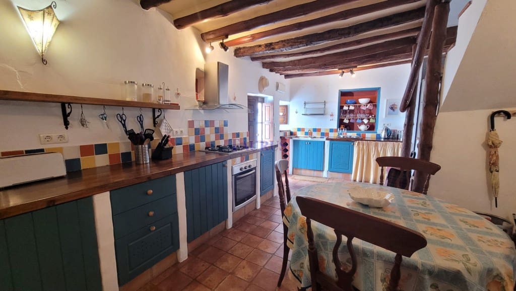 2 soverom Hus til salgs i Canillas de Albaida - € 152 000 (Ref: 8010861)