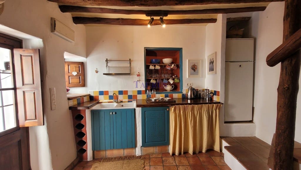 2 soverom Hus til salgs i Canillas de Albaida - € 152 000 (Ref: 8010861)