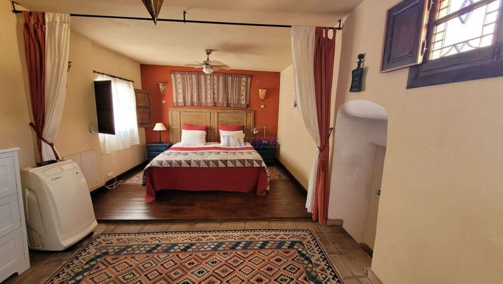 2 soverom Hus til salgs i Canillas de Albaida - € 152 000 (Ref: 8010861)