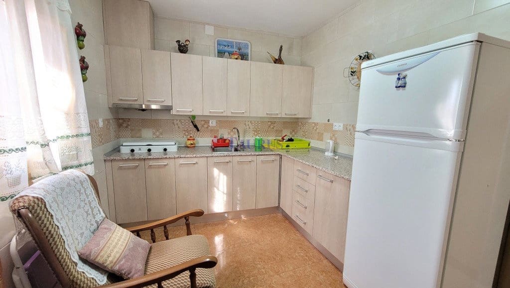5 bedroom Townhouse for sale in Competa with pool garage - € 168,000 (Ref: 8167936)