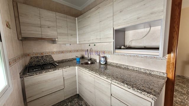 Casa de 3 habitaciones en Cómpeta en venta con garaje - 143.000 € (Ref: 8167937)