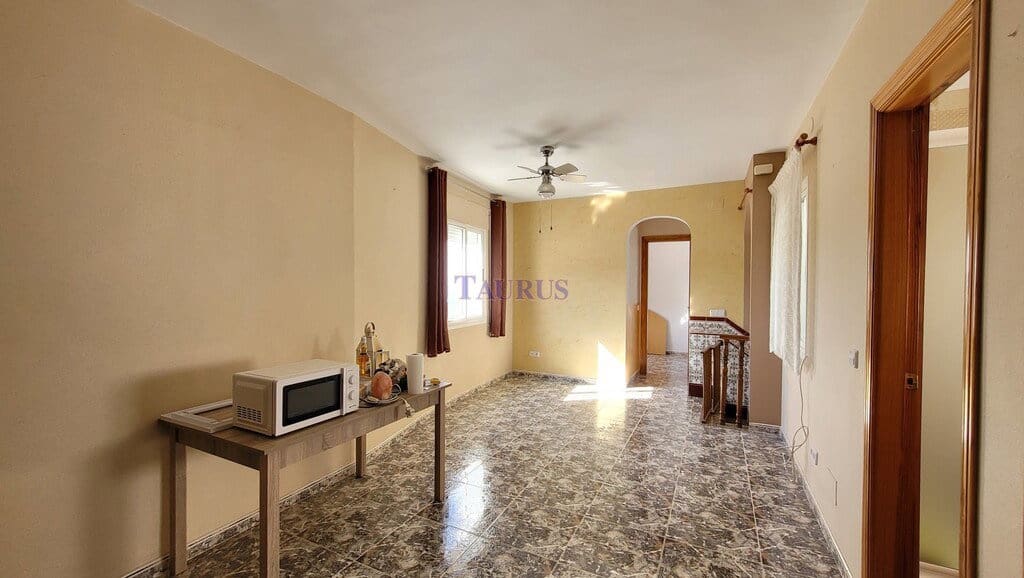 3 Zimmer Haus zu verkaufen in Competa mit Garage - 143.000 € (Ref: 8167937)