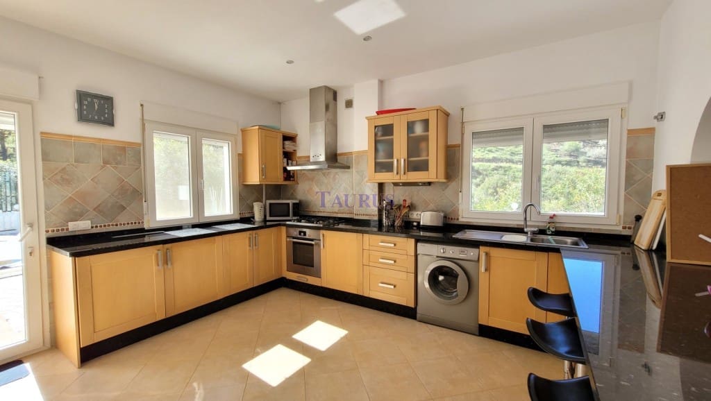 4 soverom Villa til salgs i Competa med svømmebasseng - € 425 000 (Ref: 8169357)