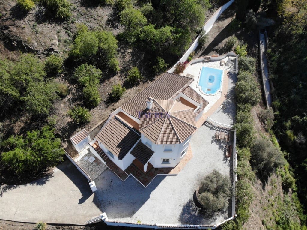 4 soverom Villa til salgs i Competa med svømmebasseng - € 425 000 (Ref: 8169357)