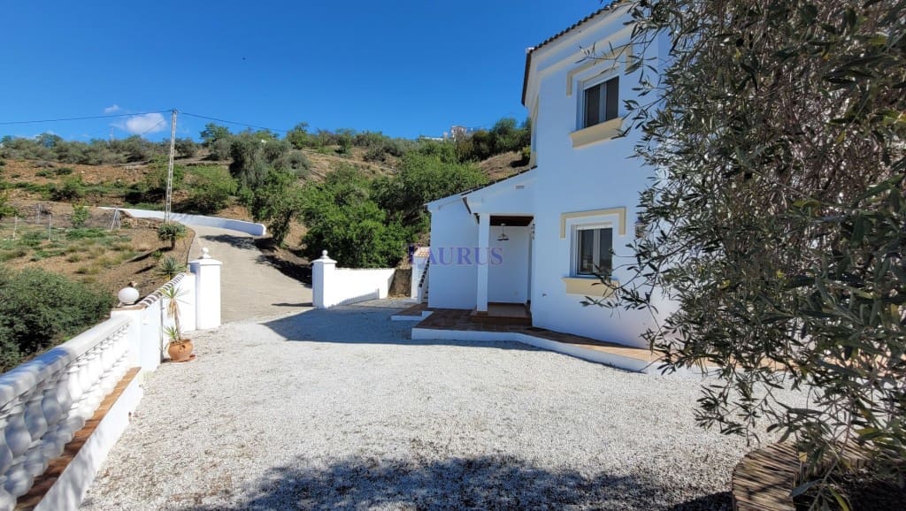 4 soverom Villa til salgs i Competa med svømmebasseng - € 425 000 (Ref: 8169357)