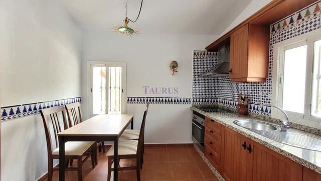 3 sovrum Villa till salu i Sayalonga med pool - 299 000 € (Ref: 8205826)