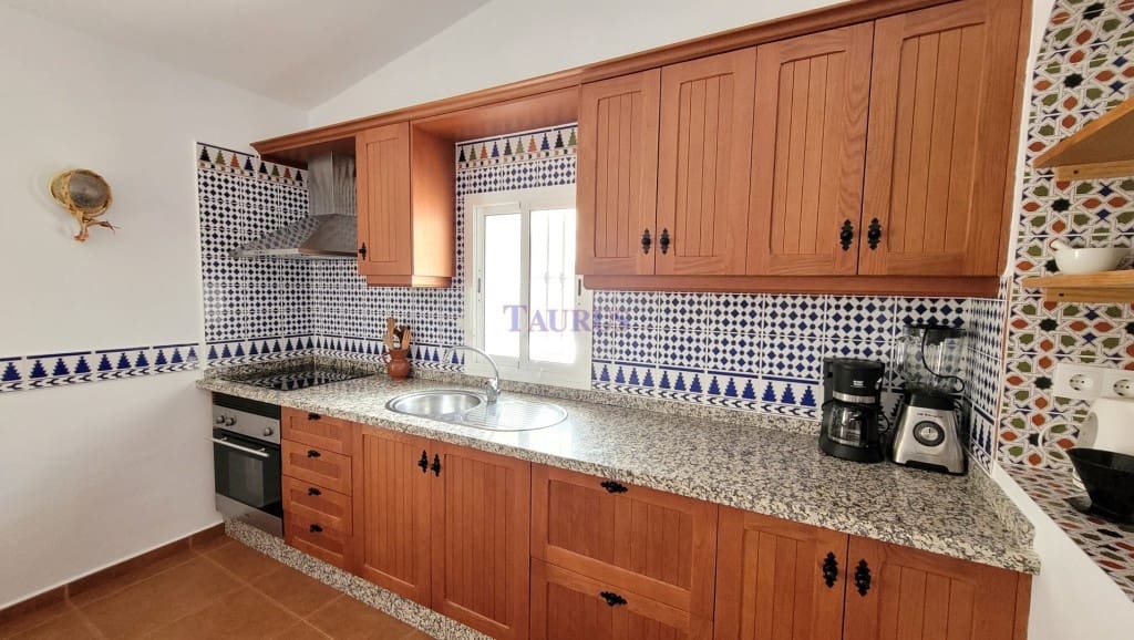 3 slaapkamer Villa te koop in Sayalonga met zwembad - € 299.000 (Ref: 8205826)