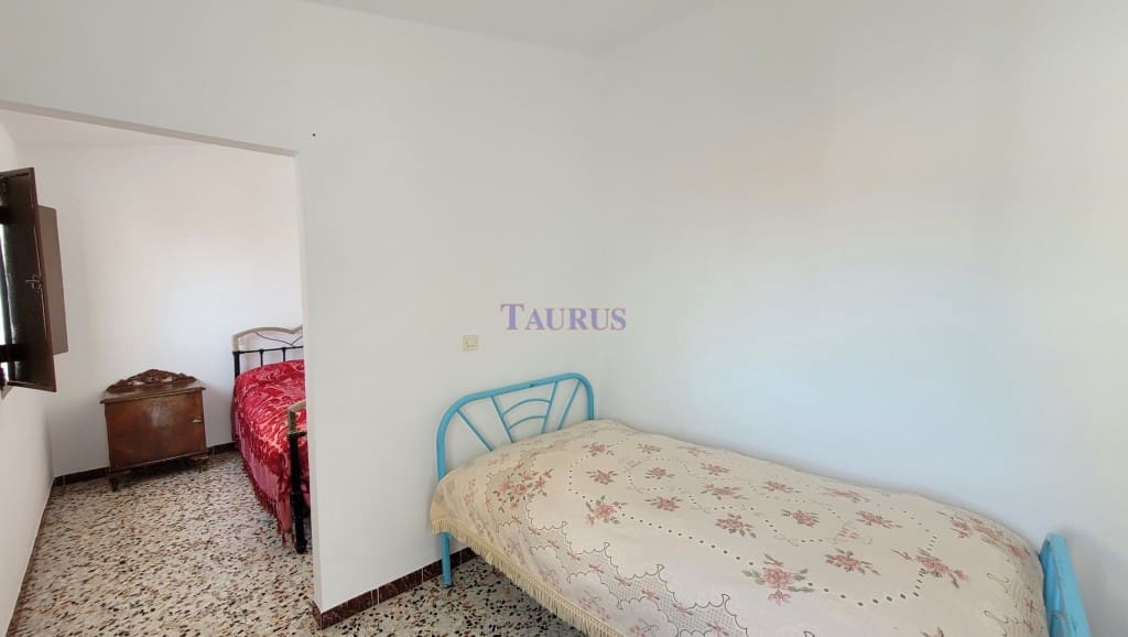 3 soveværelse Byhus til salg i Corumbela - € 99.000 (Ref: 8225573)