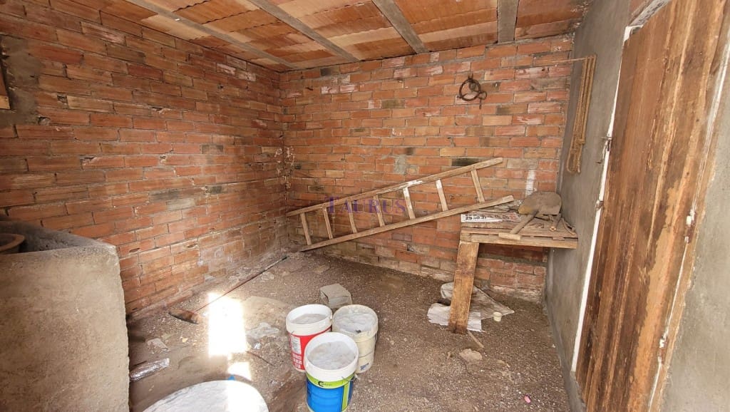 3 soveværelse Byhus til salg i Corumbela - € 99.000 (Ref: 8225573)