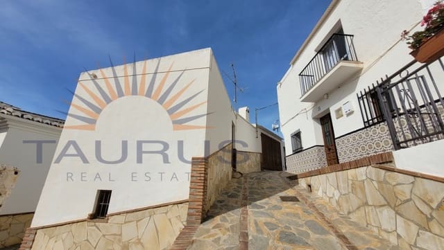 3 soverom Hus til salgs i Corumbela, Sayalonga - € 99 000 (Ref: 8225573)