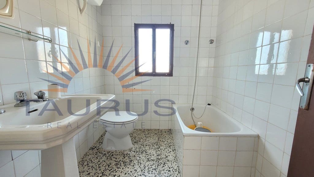 3 bedroom Townhouse for sale in Sayalonga - € 99,000 (Ref: 8225573)