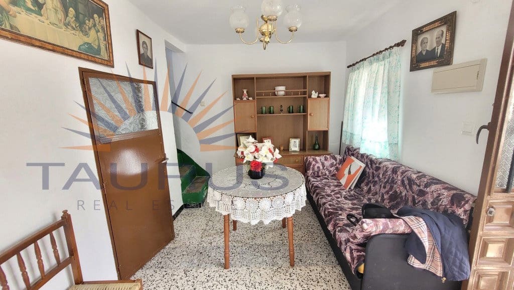 3 bedroom Townhouse for sale in Sayalonga - € 99,000 (Ref: 8225573)