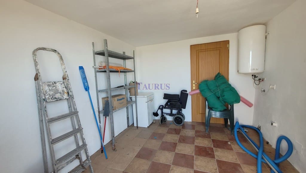 4 soveværelse Villa til salg i Archez med swimmingpool - € 399.000 (Ref: 8232599)