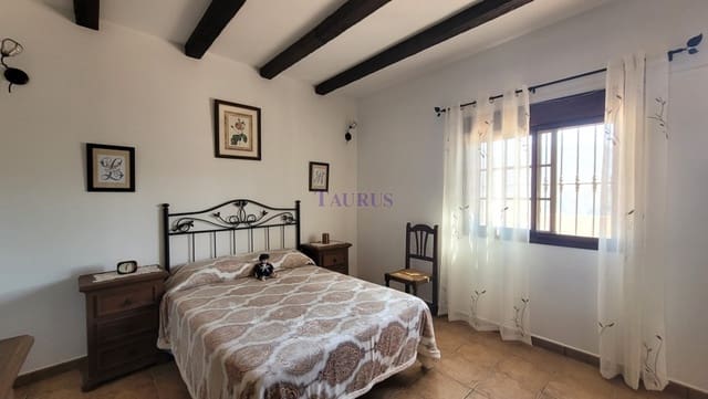 4 quarto Moradia para venda em Archez com piscina - 399 000 € (Ref: 8232599)