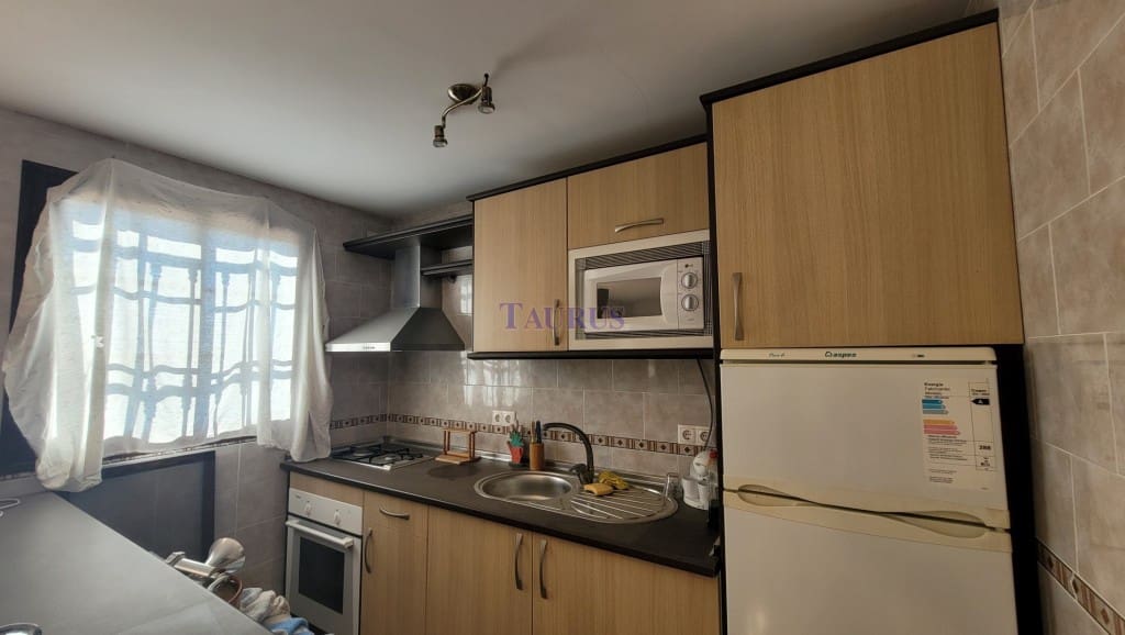 4 soveværelse Villa til salg i Archez med swimmingpool - € 399.000 (Ref: 8232599)