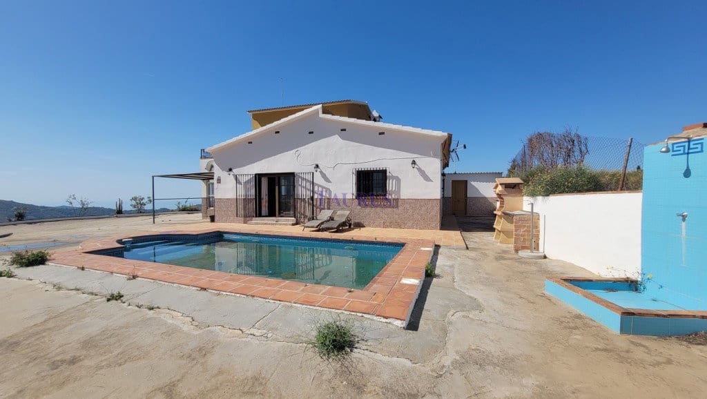 4 soverom Villa til salgs i Archez med svømmebasseng garasje - € 399 000 (Ref: 8232599)