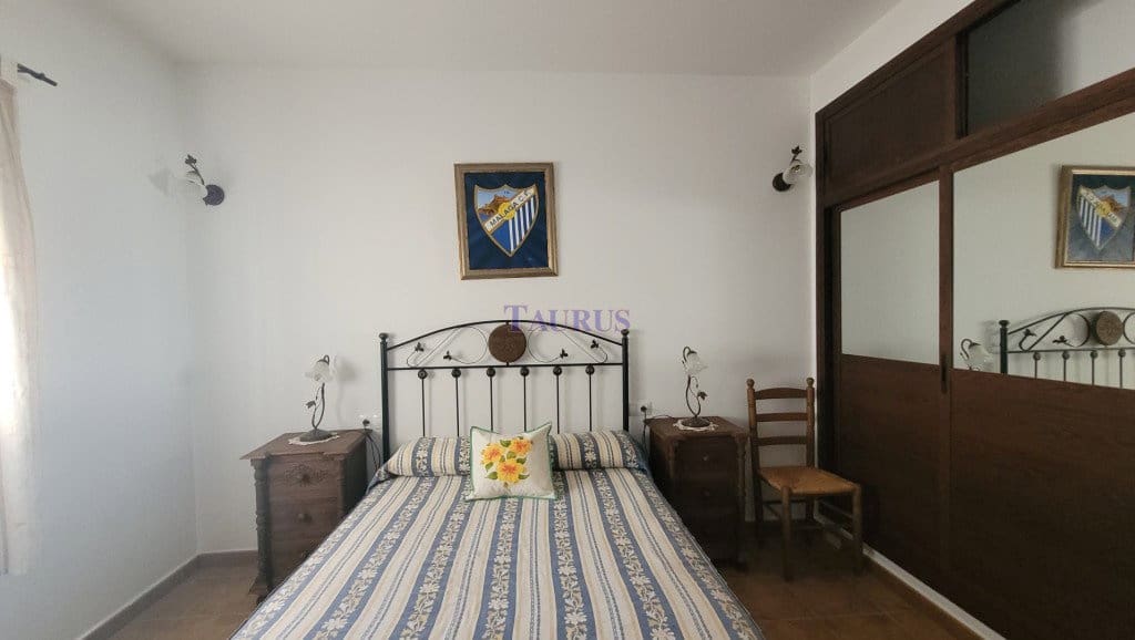 4 soverom Villa til salgs i Archez med svømmebasseng garasje - € 399 000 (Ref: 8232599)