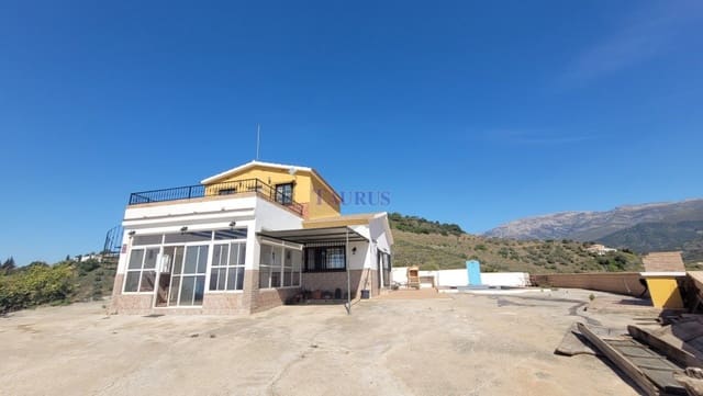 4 soverom Villa til salgs i Archez med svømmebasseng garasje - € 399 000 (Ref: 8232599)