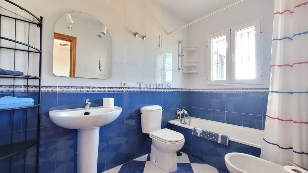 3 soverom Villa til salgs i Competa med svømmebasseng garasje - € 790 000 (Ref: 8232600)