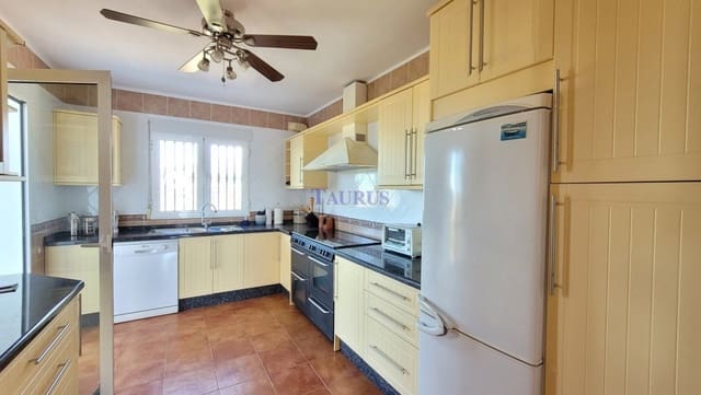 3 sypialnia Willa na sprzedaż w Cómpeta z basenem garażem - 750 000 € (Ref: 8232600)