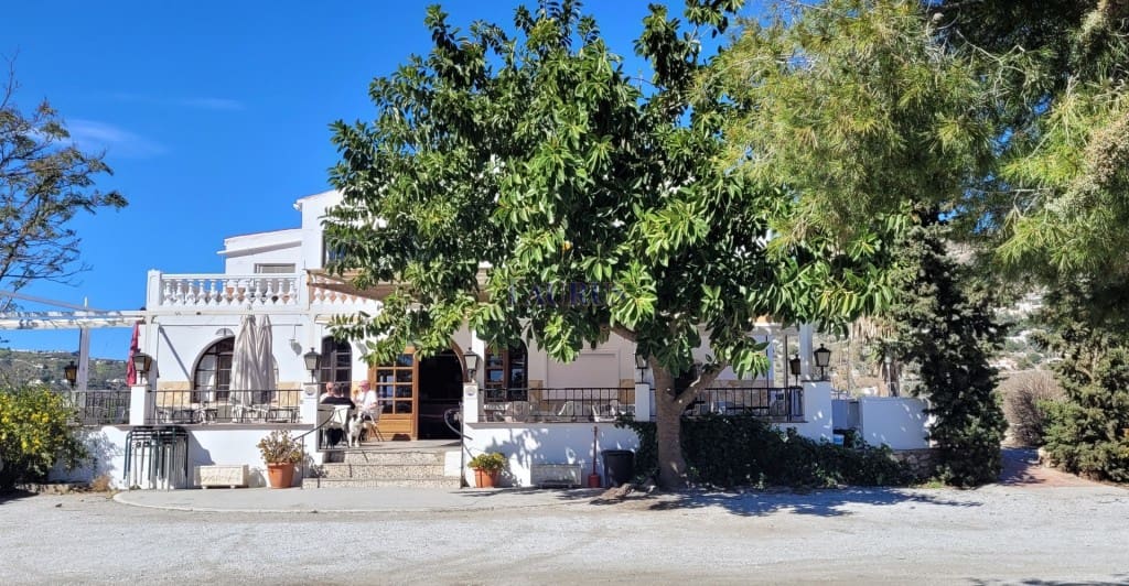 6 soveværelse Erhverv til salg i Competa - € 750.000 (Ref: 8255349)