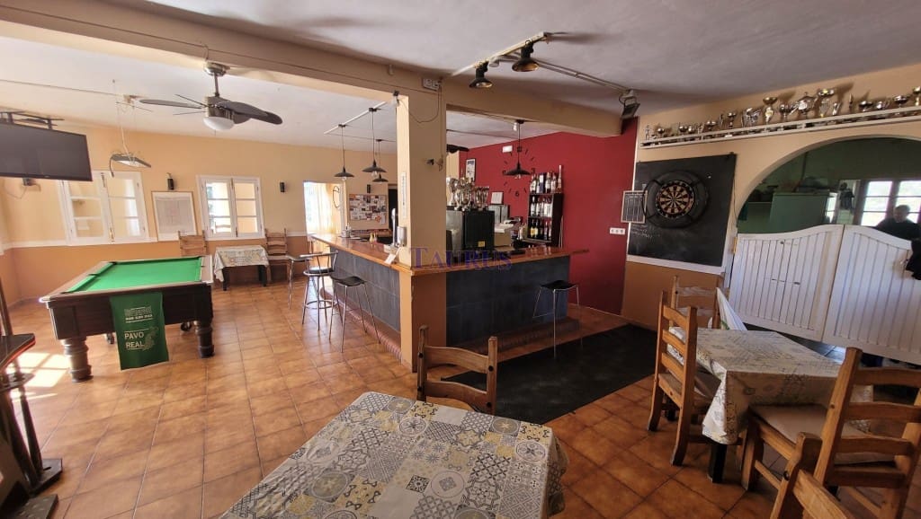 6 soveværelse Erhverv til salg i Competa - € 750.000 (Ref: 8255349)