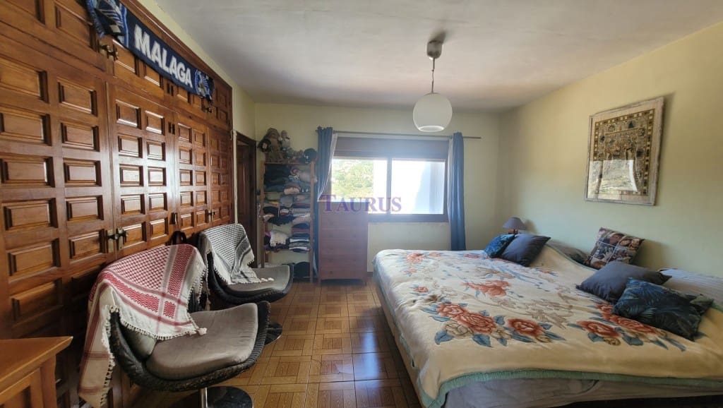 6 soveværelse Erhverv til salg i Competa - € 750.000 (Ref: 8255349)