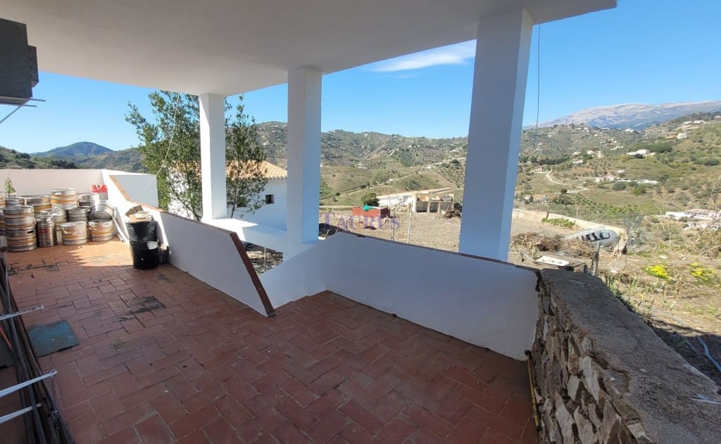 6 soveværelse Erhverv til salg i Competa - € 750.000 (Ref: 8255349)