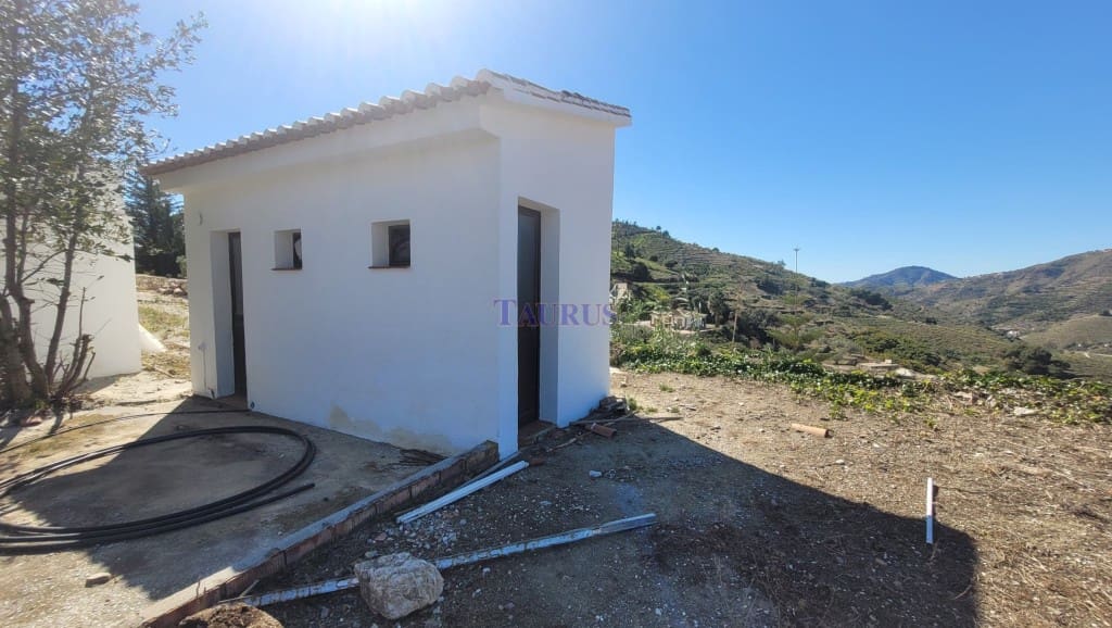 6 soveværelse Erhverv til salg i Competa - € 750.000 (Ref: 8255349)