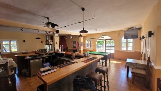 Local Comercial de 6 habitaciones en Cómpeta en venta con piscina garaje - 750.000 € (Ref: 8255349)