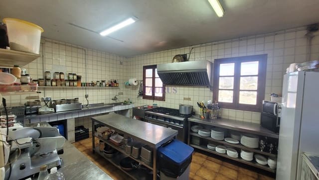 6 sypialnia Biznes na sprzedaż w Cómpeta - 750 000 € (Ref: 8255349)