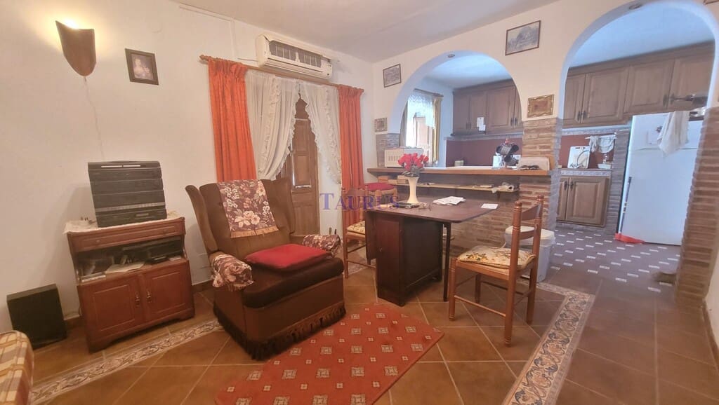 3 soveværelse Byhus til salg i Canillas de Albaida - € 129.000 (Ref: 8304889)