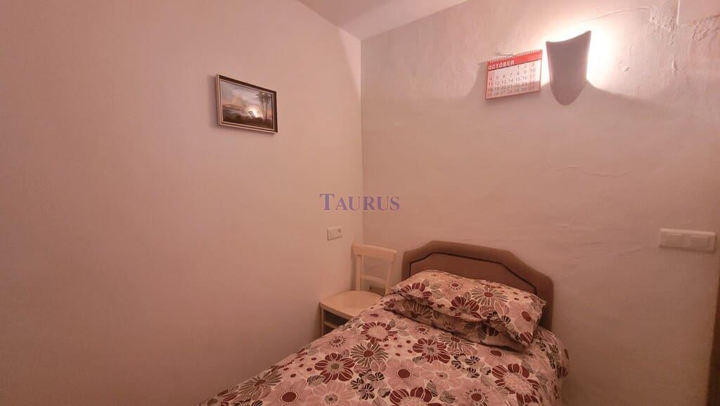 3 soveværelse Byhus til salg i Canillas de Albaida - € 129.000 (Ref: 8304889)