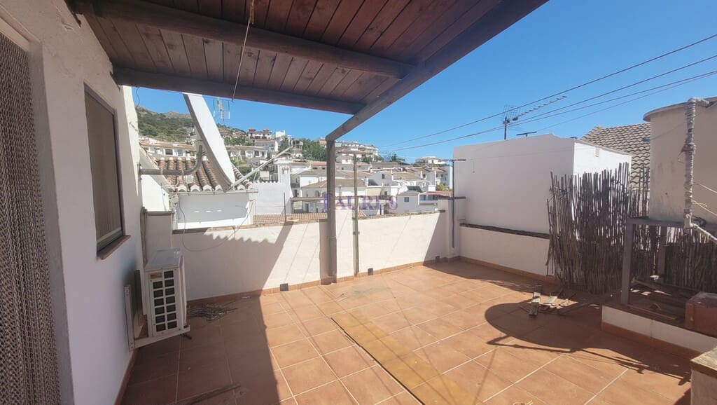 3 soveværelse Byhus til salg i Canillas de Albaida - € 129.000 (Ref: 8304889)