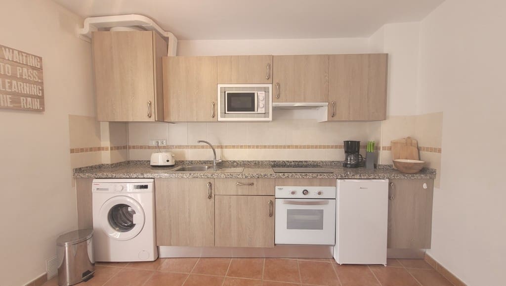 5 slaapkamer Commercieel te koop in Canillas de Albaida - € 450.000 (Ref: 8322423)