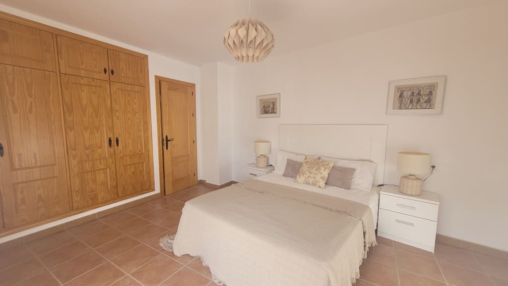 5 slaapkamer Commercieel te koop in Canillas de Albaida - € 450.000 (Ref: 8322423)