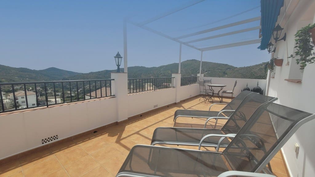 5 slaapkamer Commercieel te koop in Canillas de Albaida - € 450.000 (Ref: 8322423)