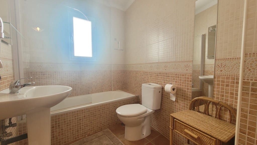 5 slaapkamer Commercieel te koop in Canillas de Albaida - € 450.000 (Ref: 8322423)