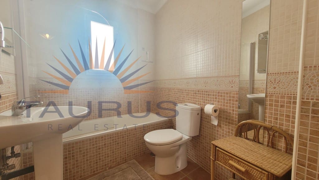 5 bedroom Commercial for sale in Canillas de Albaida - € 550,000 (Ref: 8322423)