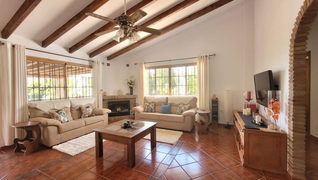 4 chambre Villa/Maison à vendre à Competa avec piscine - 475 000 € (Ref: 8342591)