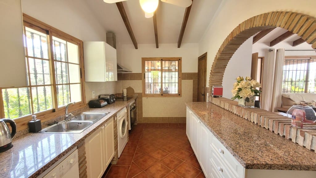 4 chambre Villa/Maison à vendre à Competa avec piscine - 475 000 € (Ref: 8342591)