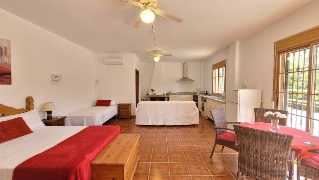 4 chambre Villa/Maison à vendre à Competa avec piscine - 475 000 € (Ref: 8342591)