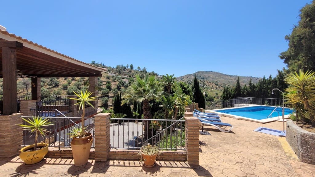 4 chambre Villa/Maison à vendre à Competa avec piscine - 475 000 € (Ref: 8342591)