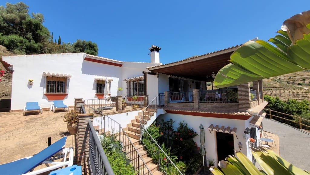 4 chambre Villa/Maison à vendre à Competa avec piscine - 475 000 € (Ref: 8342591)